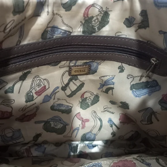 Guess cream black brown pebble leather shoulder back. - Picture 3 of 5